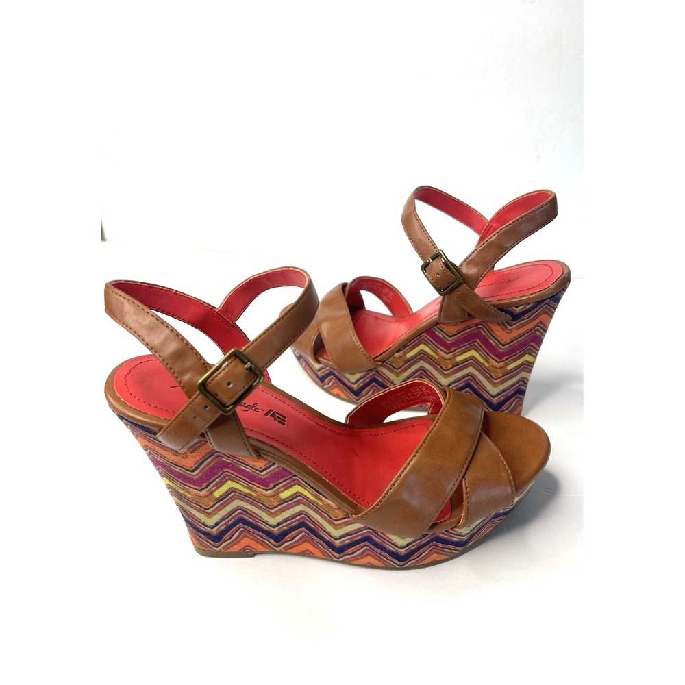 Vintage American Eagle Brown Strappy Wedge Sandal 6.5 Colorful Zig Zag Print